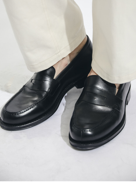 【美品】  Jalan Sriwijaya / ジャランスリワヤ | 98998 Garuda / BLACK (VIBRAM SOLE) / レザー コインローファー | 8 | ブラック | メンズ