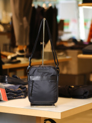 ABAHOUSE - 【WANT Les Essentiels】Bryce ボディメッセンジャー