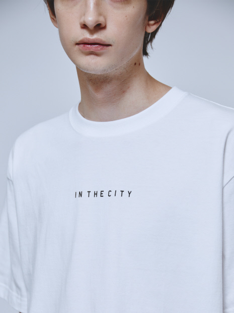 【IN THE CITY】スモール ロゴTシャツ