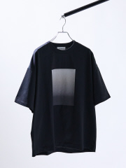 アバハウス
グラデーション グラフィック プリントTシャツ/オーバーサイズ
