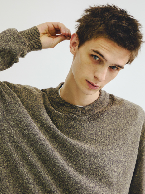 WOOL MIX ブークレーＶネックニット