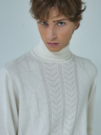 Pure Merino ハイゲージ タートルネックニット / ケーブルニット