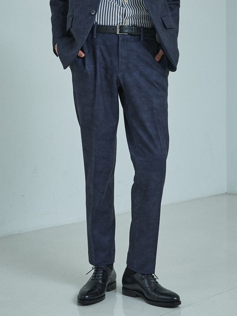 ダークネイビー