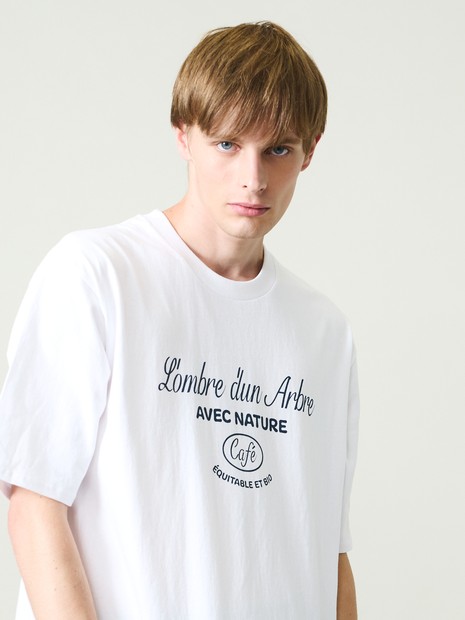 SCENE GRAPHIC ロゴプリントTシャツ / リラックスフィット