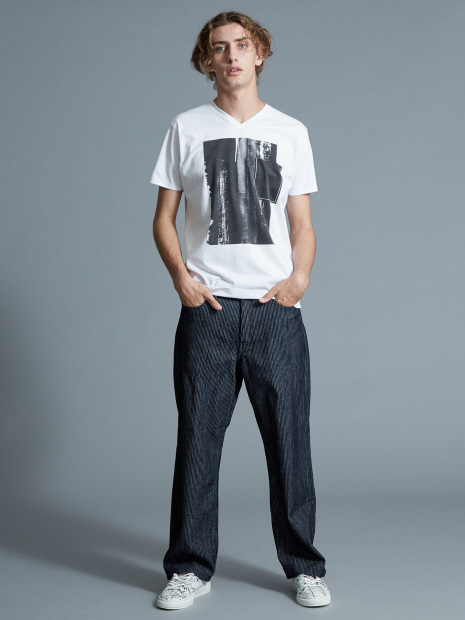 ホワイトキャンバスVネックTシャツ