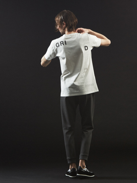 【タイポグラフィー】プリント クルーネック Tシャツ【予約】