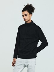 デジタルジャガード タートルネックニット｜5351POUR LES HOMMES