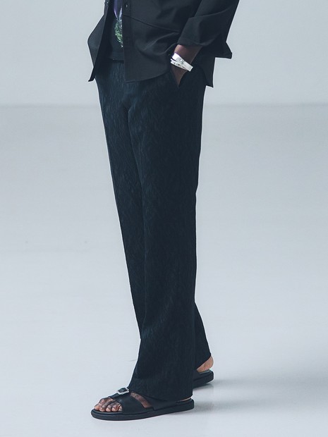 【セットアップ対応】幾何学柄 ジャガード フレアパンツ【予約】