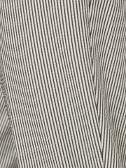 MATERIAL