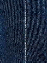 MATERIAL