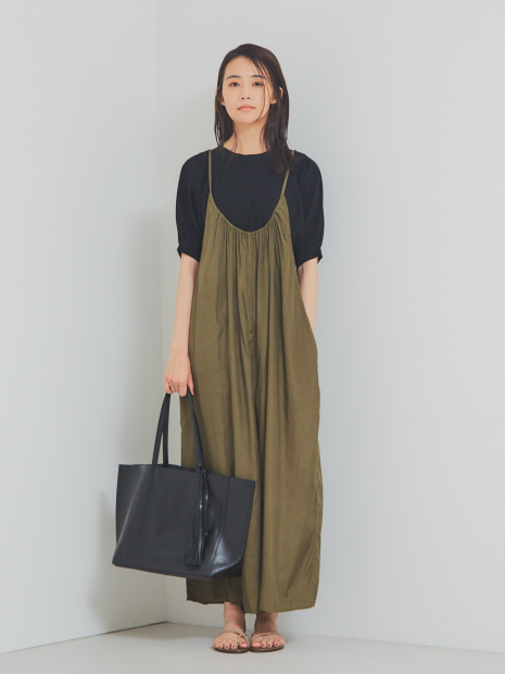 【BEAURE】タッセル付きカウレザーラージトートバッグ