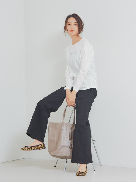 【BEAURE】タッセル付きレザートートバッグ