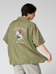 アバハウス
スーベニア バック刺繍 オーバーサイズ オープンカラーシャツ