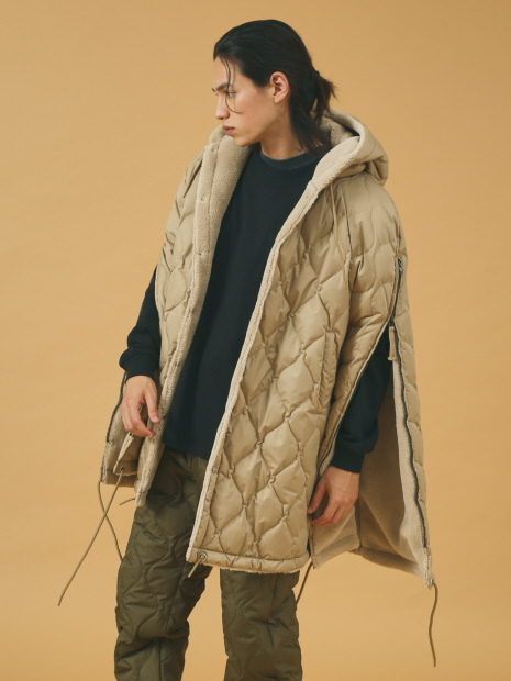 【WEB限定】TAION  MILITARY RIVERSIBLE   DOWN CAPE【UNISEX】リバーシブルダウンケープ/ ポンチョ【予約】