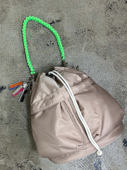 セレクト バイ アバハウス (レディース)
【cheek / チーク】kinchaku code 2 way tote / 巾着 トート / ミニバッグ / 2WAY