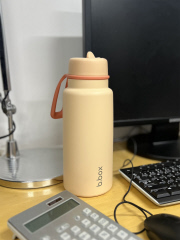 セレクト バイ アバハウス (レディース)
【b.box/ビーボックス】フリップトップボトル 1L（ステンレス製水筒）/Insulated Flip Top Bottle 1L/ドリンクボトル/水筒/ストロー式/ギフト/子供【WEB限定】