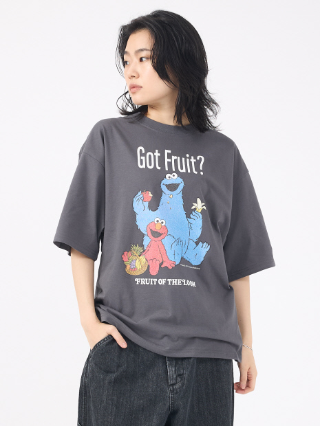 【FRUIT OF THE LOOM/フルーツ オブ ザ ルーム】SESAME STREET meets FOTL Illust T-Shirt【予約】