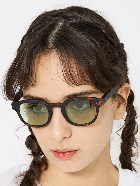 【IZIPIZI/イジピジ】SUN LIGHTCOLOR/Tortoise/サングラス/Light green lenses/ライトグリーンレンズ/ギフト【WEB限定】