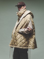 【WEB限定】TAION  MILITARY RIVERSIBLE   DOWN CAPE【UNISEX】リバーシブルダウンケープ/ ポンチョ