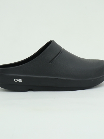 【OOFOS/ウーフォス】Ooclog /ウークロッグ