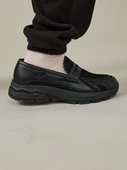 Nike ブラック ローファー サイズ24.0 ナイキがローファー型スニーカーを発売、エア マックスのソールを採用