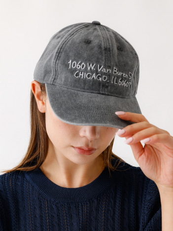 ABAHOUSE - 【UNIVERSAL OVERALL / ユニバーサルオーバーオール】UO PIGMENT ADDRESS EMB CAP / ピグメント アドレス刺繍 キャップ【予約】