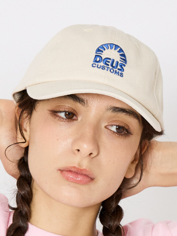 【Deus Ex Machina/デウスエクスマキナ】Deep Cut Dad Cap/キャップ/ユニセックス【WEB限定】