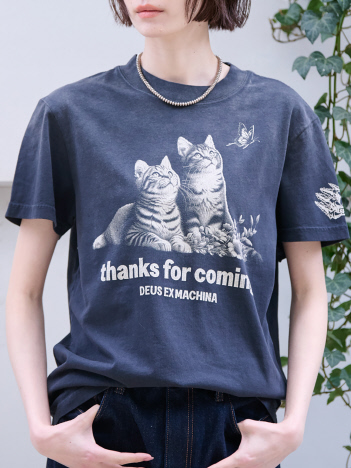 SELECT BY ABAHOUSE (Ladie's) - 【Deus Ex Machina/デウスエクスマキナ】Ostinato Tee / プリントTシャツ / ねこ【予約】