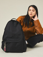 セレクト バイ アバハウス (メンズ)
【cheek / チーク】big daypack/リュック/ユニセックス/GRS商品【WEB限定】