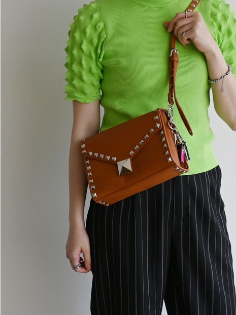 アバハウス（ABAHOUSE）/【cheek/チーク】studs shoulder/ショルダーバッグ/クラッチバ cheek/チーク】studs shoulder/ショルダーバッグ/クラッチバッグ/ユニ