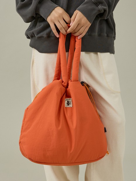 【COBMASTER/コブマスター】PADDED-MUFFIN DRAWSTRING TOTE/パデットバッグ/パッファー/ユニセックス【WEB限定】