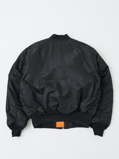 1667　アルファインダストリーズ　MA-1フライトジャケット　M　黒　ブラック アルファインダストリーズALPHA ブラック MA-1 フライトジャケット