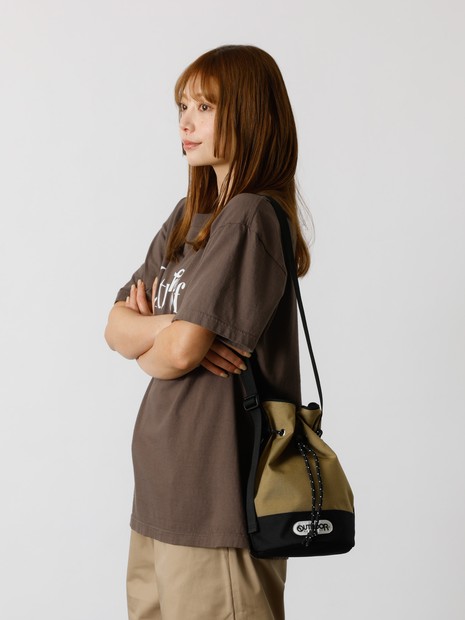 【OUTDOOR PRODUCTS / アウトドアプロダクツ】Two Tone Color Drawstring Bag/ドロスト/ショルダー/ユニセックス【WEB限定】【予約】