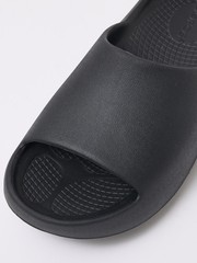 MATERIAL