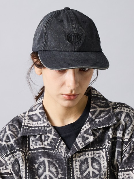 【Deus Ex Machina / デウスエクスマキナ】 Shield Garment Dyed Dad Cap / キャップ / 帽子 / ユニセックス【予約】