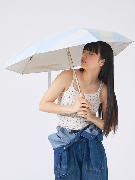 ブルー