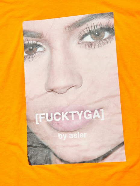 【USED】「FUCKTYGA 」 バックプリント Tシャツ