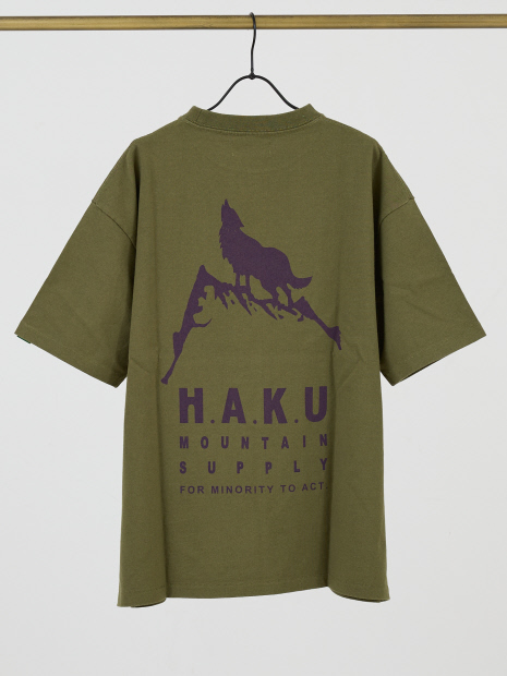 『H.A.K.U. MOUNTAIN SUPPLY』 WOLF ロゴプリント Tシャツ