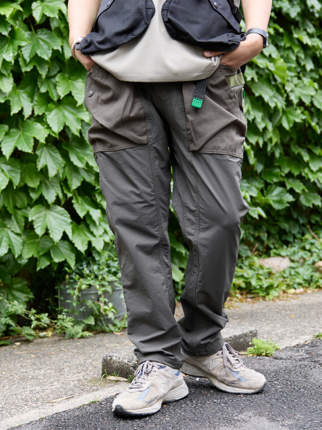 『H.A.K.U. MOUNTAIN SUPPLY』HANDSFREE NARROW TAPERED