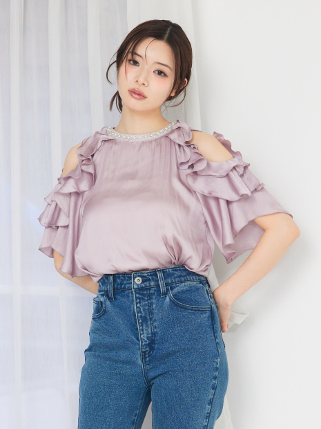 ショルダーオープンビジュー付フリルブラウス【予約】