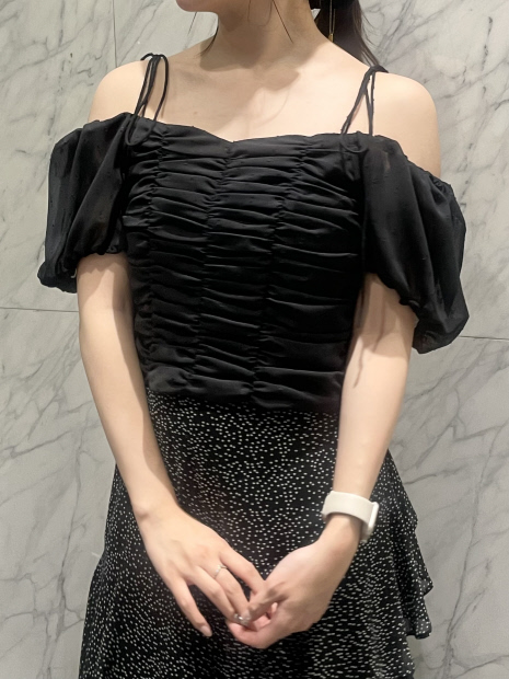 ブラック