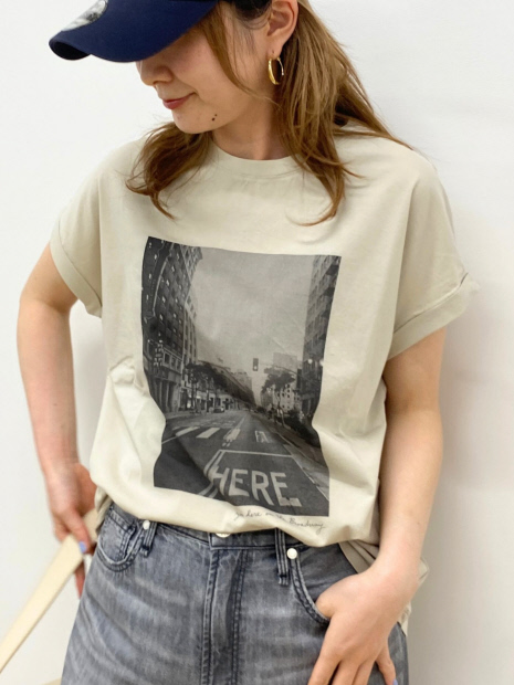 【MICA&DEAL /マイカアンドディール】 cityフォトプリントTシャツ