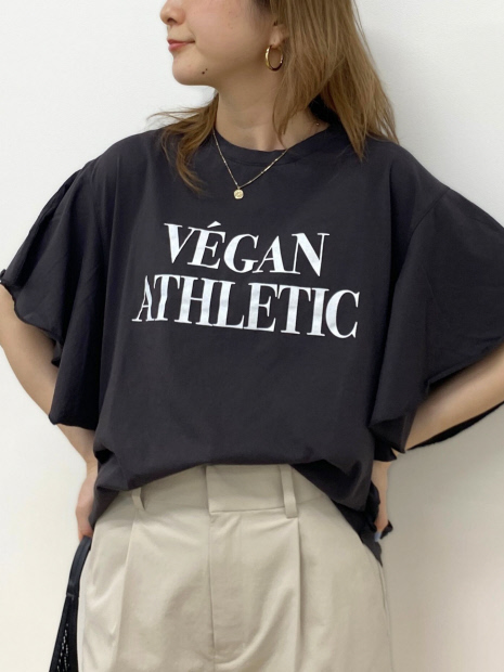 【MICA&DEAL/マイカ&ディール】VEGAN ATHLETIC ロゴフリルスリーブTシャツ