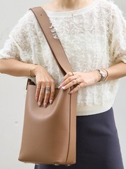 &MyuQ/アンドミューク】JUNO mini ショルダーバッグ｜Rouge vif la cle