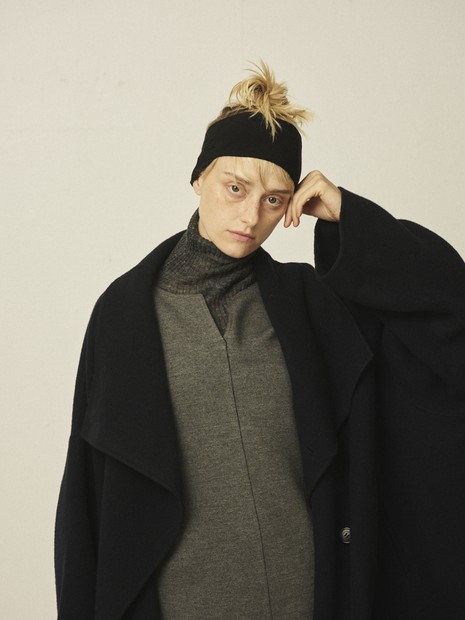 圧縮ニットプルオーバーブラウス