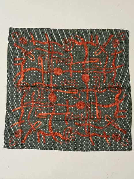 manipuri/マニプリ】ドットビット大判シルクスカーフ 88×88｜Rouge vif