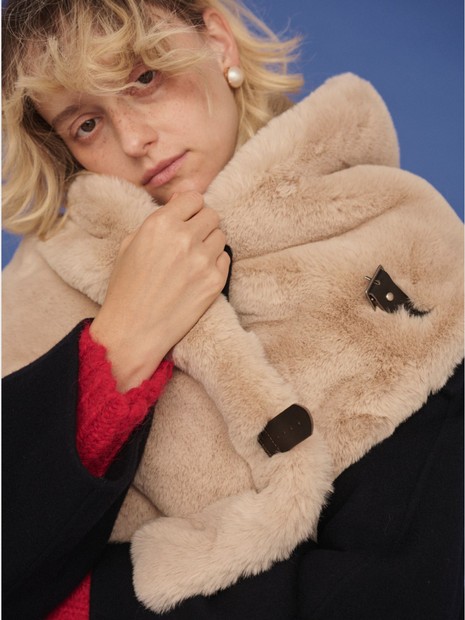 【HELEN MOORE/ヘレンムーア】バックル付フェイクファースカーフ / ストール