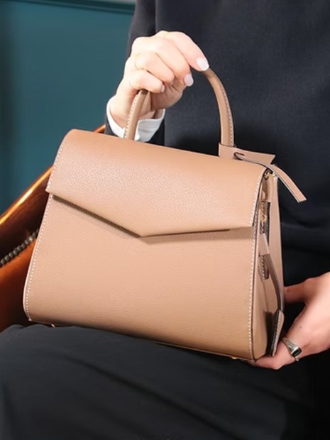 【mica della valle/ミカ デラ ヴァッレ】Sibilla ショルダーバッグ