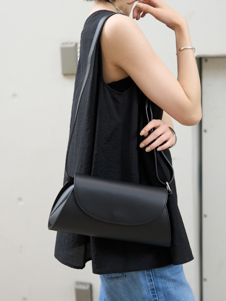 ルージュ・ヴィフ ラクレ（Rouge vif la cle）/【AULENTTI/オウレンティ】ワイドロールボディショルダーバッグ AULENTTI/オウレンティ】ワイドロールボディショルダーバッグ｜Rouge