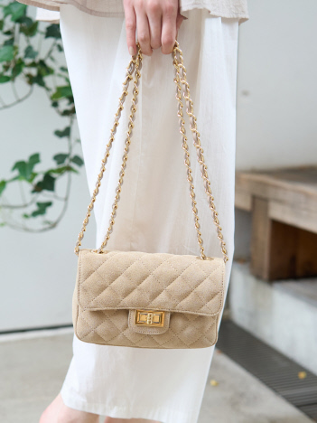 フォックスウールVネックスリットニットプルオーバー｜Rouge vif la